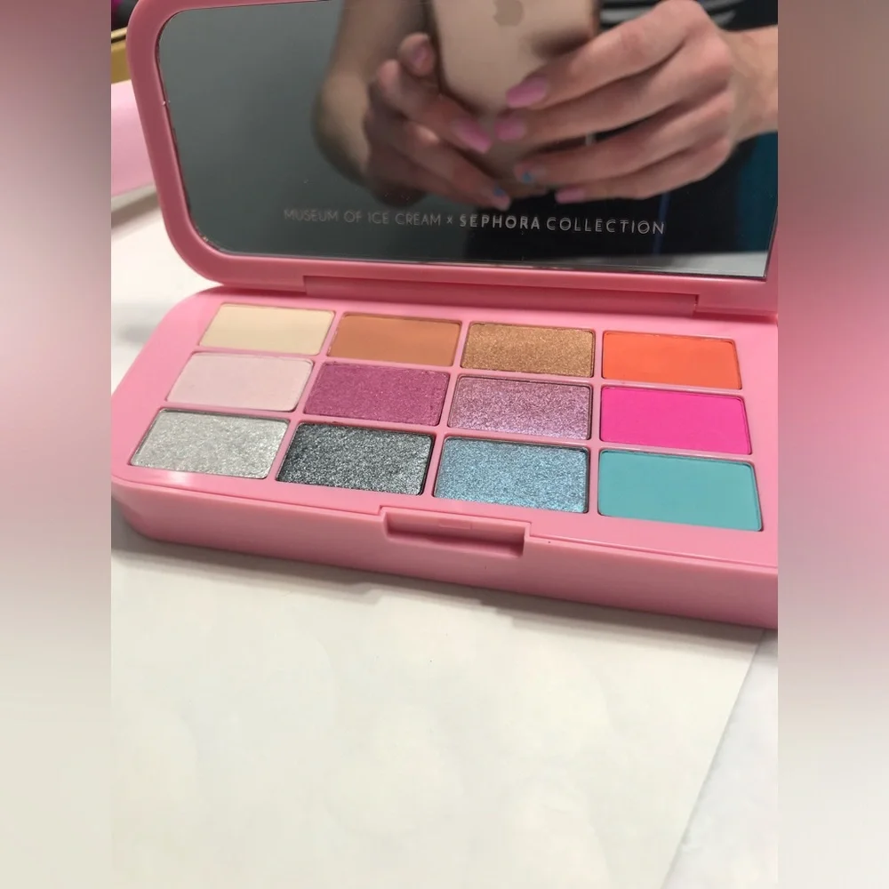 NWT - Sephora Limited Edition Museum of Ice Cream Eyeshadow Palette